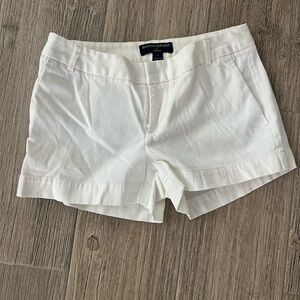 Banana Republic Women's Cream Shorts